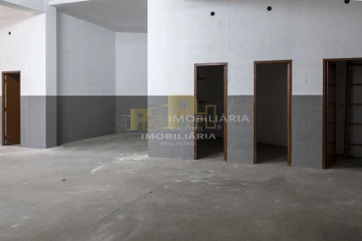 Garagem para Arrendamento em Marvila, Ribeira Santarém, São Salvador, São Nicolau