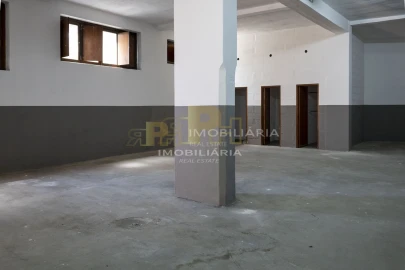 Garagem para Arrendamento em Marvila, Ribeira Santarém, São Salvador, São Nicolau
