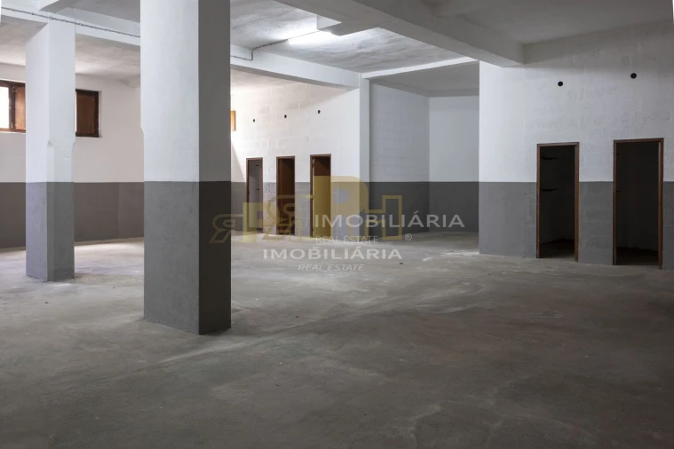 Garagem para Arrendamento em Marvila, Ribeira Santarém, São Salvador, São Nicolau Foto 11