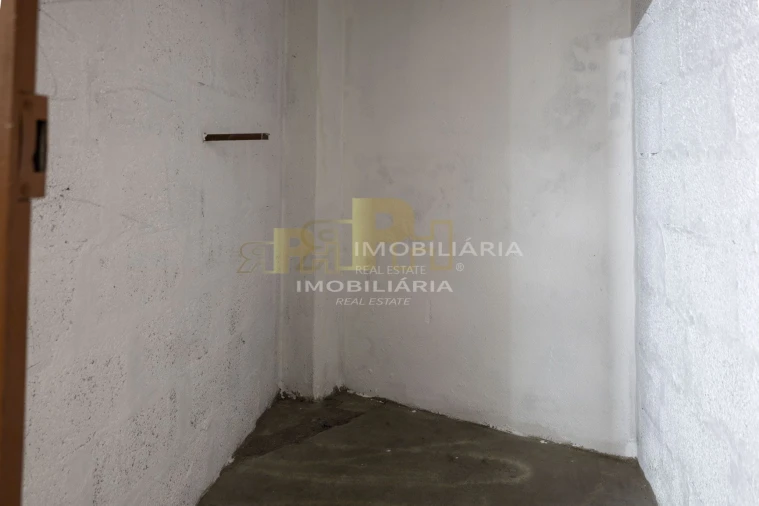 Garagem para Arrendamento em Marvila, Ribeira Santarém, São Salvador, São Nicolau Foto 13