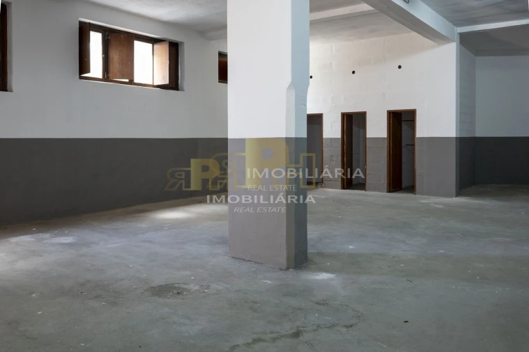 Garagem para Arrendamento em Marvila, Ribeira Santarém, São Salvador, São Nicolau Foto 5