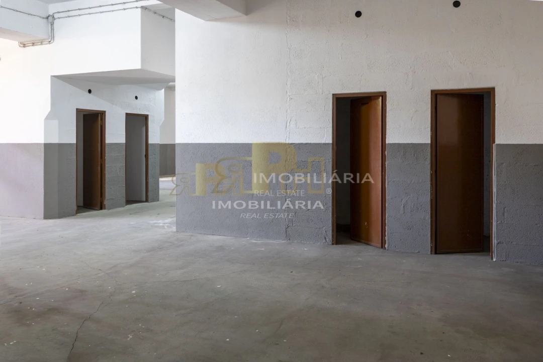 Garagem para Arrendamento em Marvila, Ribeira Santarém, São Salvador, São Nicolau Foto 7