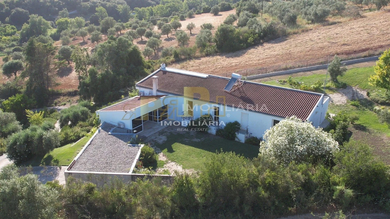 Quinta T5 para Venda em Moçarria Foto 2