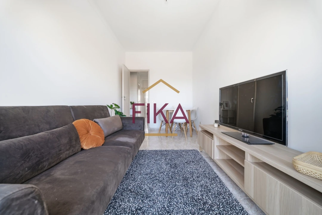 Apartamento T3 para Venda em Seixal Foto 2