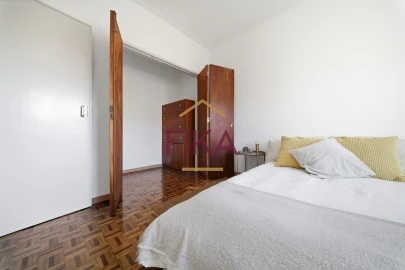 Apartamento T3 para Venda em Seixal