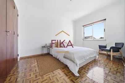 Apartamento T3 para Venda em Seixal