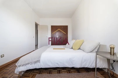 Apartamento T3 para Venda em Seixal