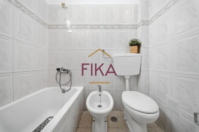 Apartamento T3 para Venda em Seixal