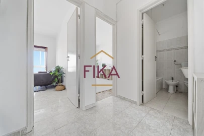 Apartamento T3 para Venda em Seixal