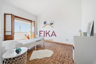 Apartamento T3 para Venda em Seixal