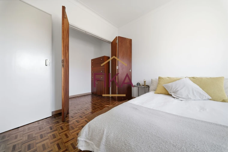 Apartamento T3 para Venda em Seixal Foto 15