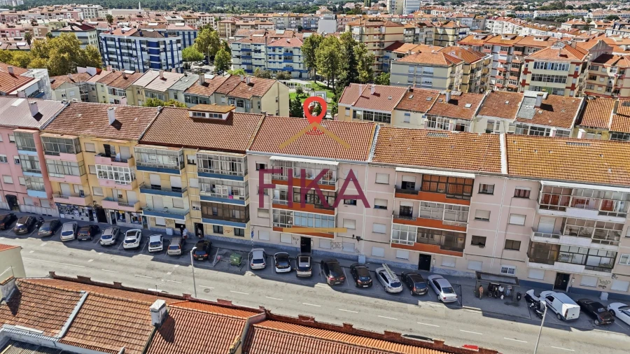 Apartamento T3 para Venda em Seixal Foto 25