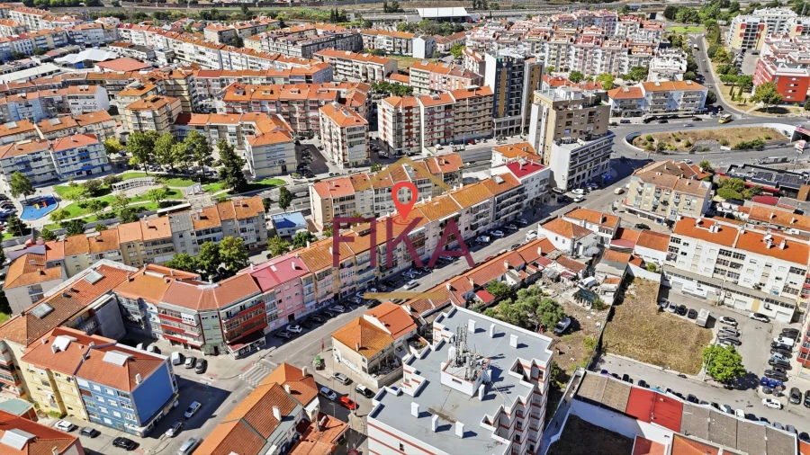 Apartamento T3 para Venda em Seixal Foto 24