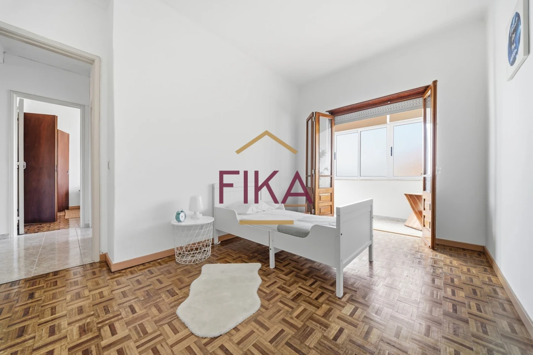 Apartamento T3 para Venda em Seixal Foto 22