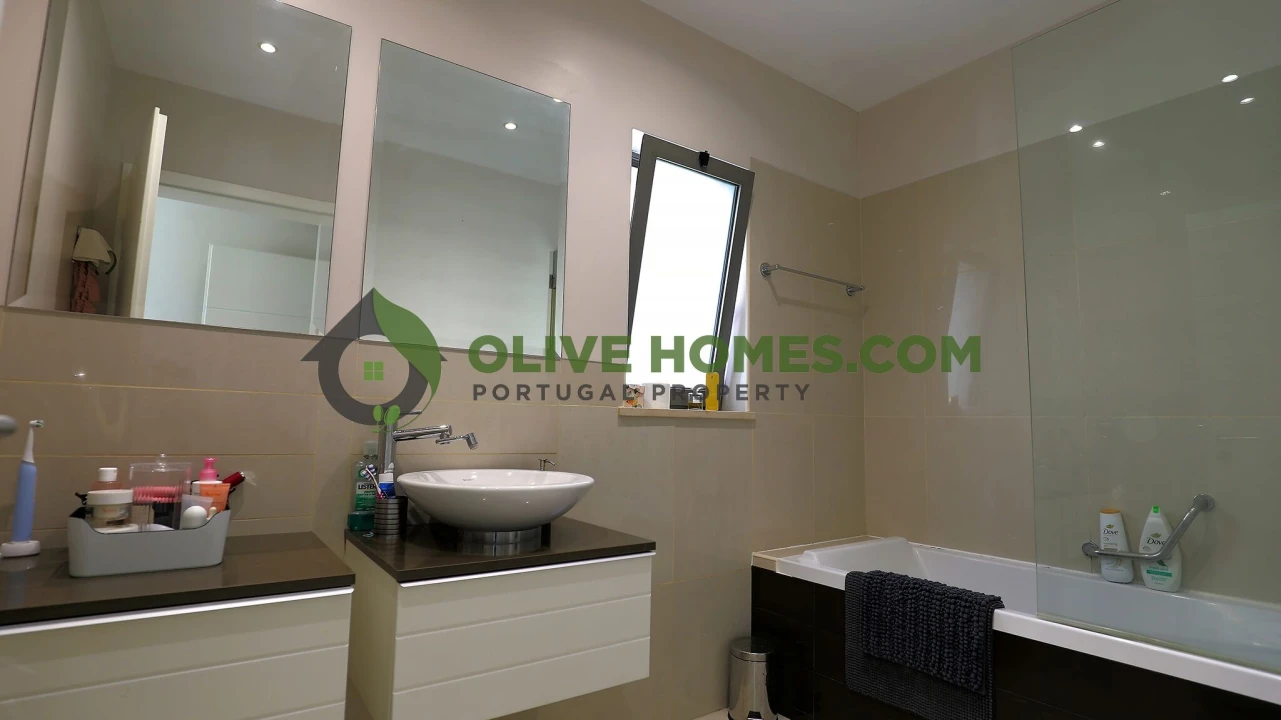 Apartamento T2 para Venda em Quarteira Foto 20