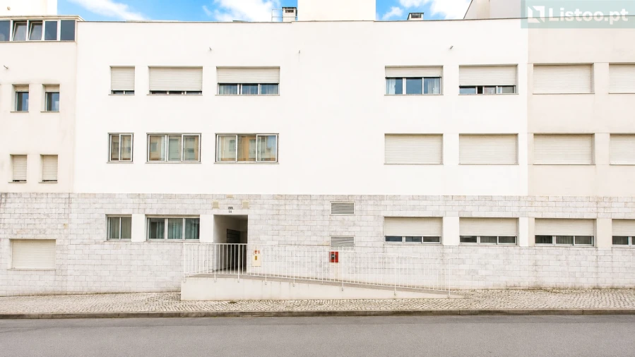 Apartamento T2 para Venda em Rio de Mouro Foto 26