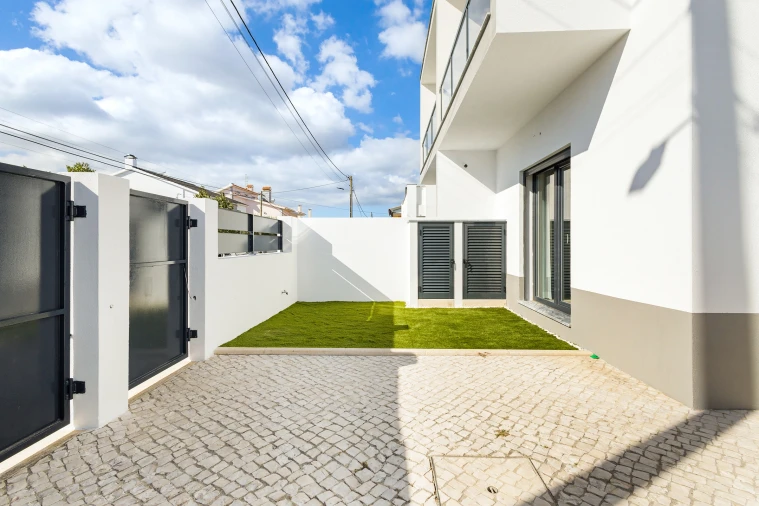 Moradia T3 para Venda em Fernao Ferro Foto 2