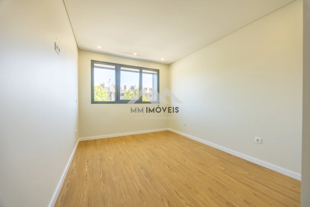 Apartamento T3 para Venda em Valongo Foto 30