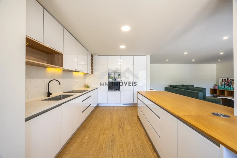Apartamento T3 para Venda em Valongo Foto 16