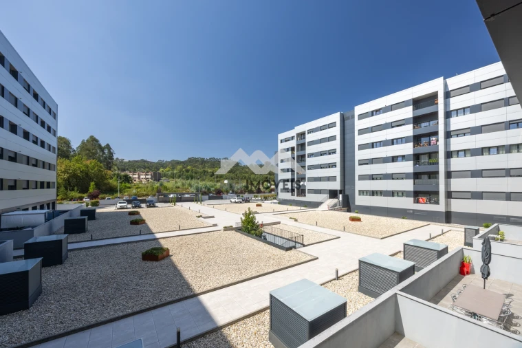 Apartamento T3 para Venda em Valongo Foto 54