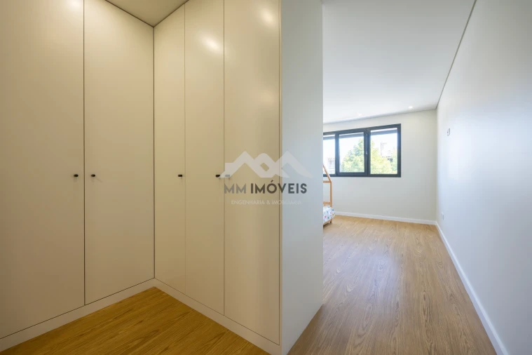 Apartamento T3 para Venda em Valongo Foto 25