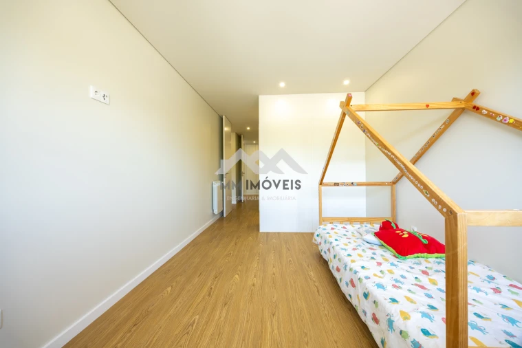 Apartamento T3 para Venda em Valongo Foto 28