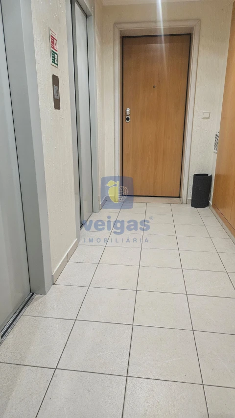 Apartamento T4 para Venda em Rio de Mouro