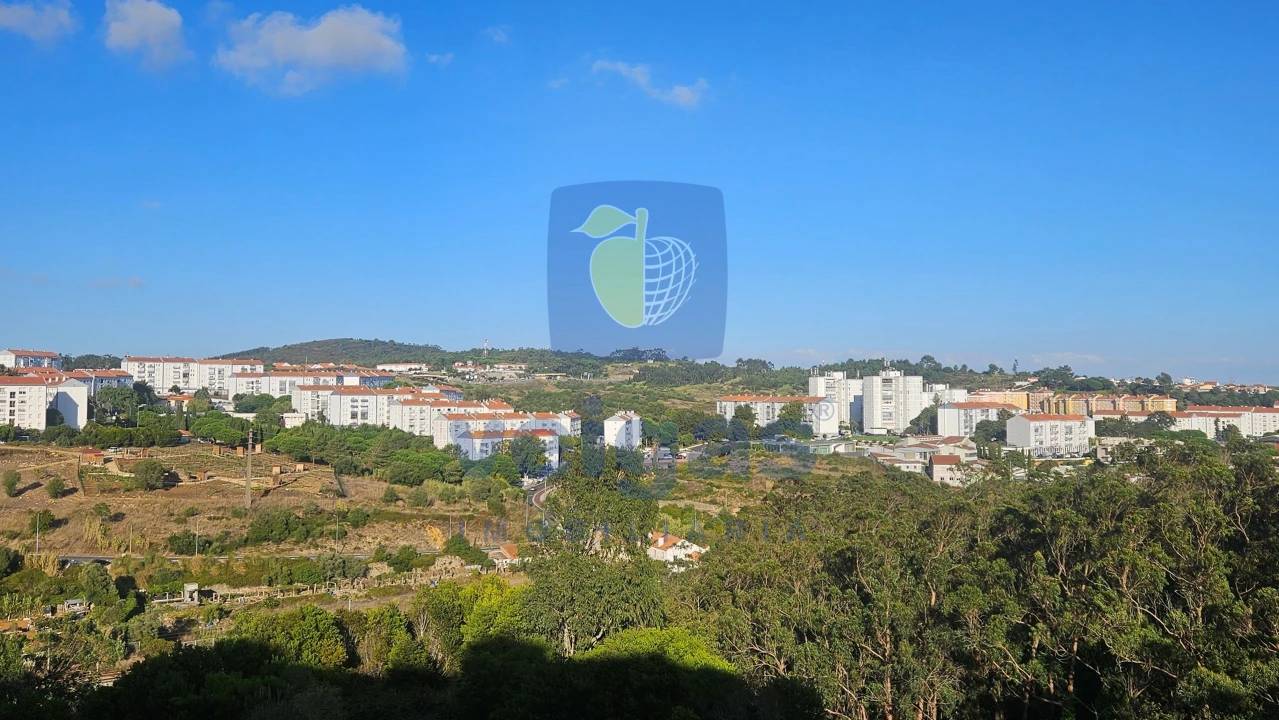 Apartamento T4 para Venda em Rio de Mouro Foto 36