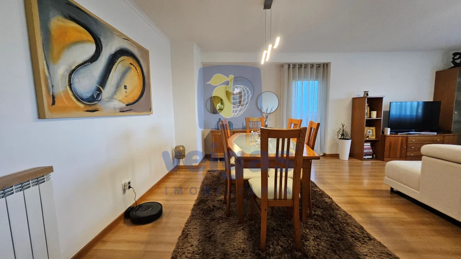 Apartamento T4 para Venda em Rio de Mouro Foto 28