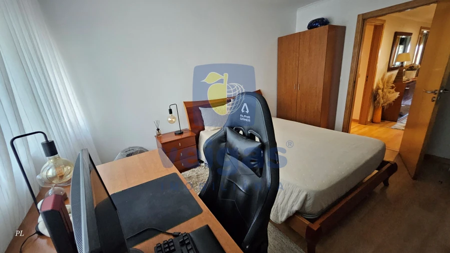 Apartamento T4 para Venda em Rio de Mouro Foto 12
