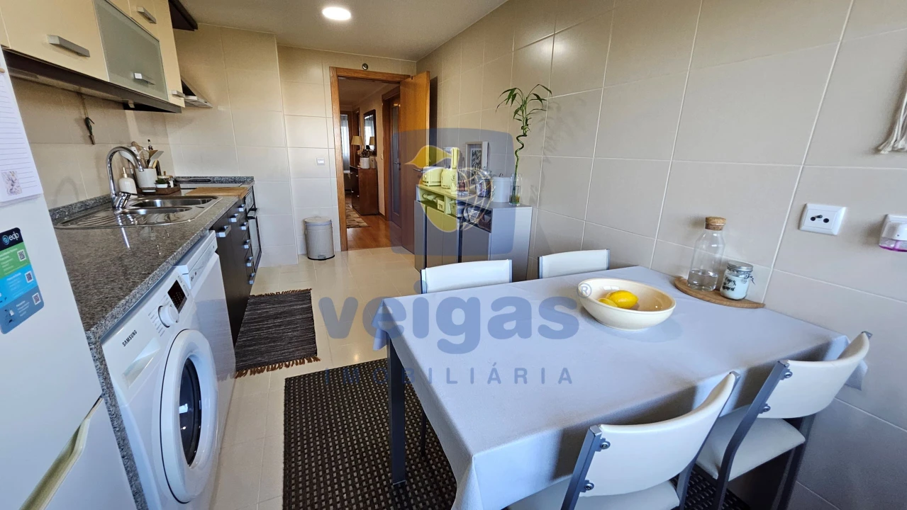 Apartamento T4 para Venda em Rio de Mouro Foto 25