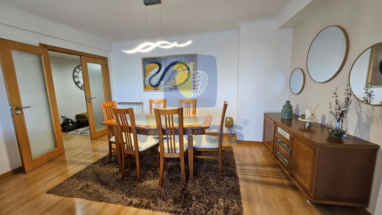 Apartamento T4 para Venda em Rio de Mouro Foto 29