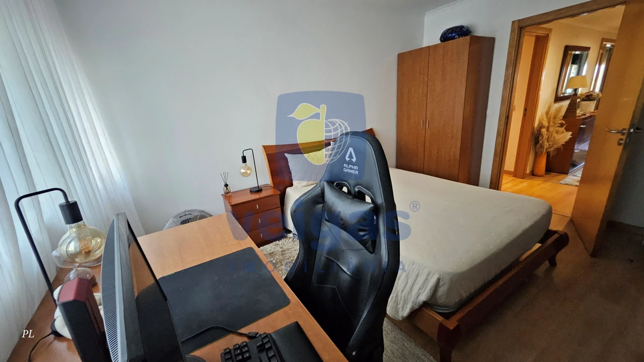Apartamento T4 para Venda em Rio de Mouro Foto 12