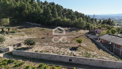 Terreno para Venda em Eiras, São Julião de Montenegro e Cela