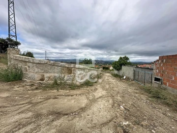 Terreno para Venda em Eiras, São Julião de Montenegro e Cela