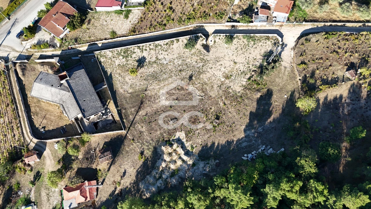 Terreno para Venda em Eiras, São Julião de Montenegro e Cela Foto 3