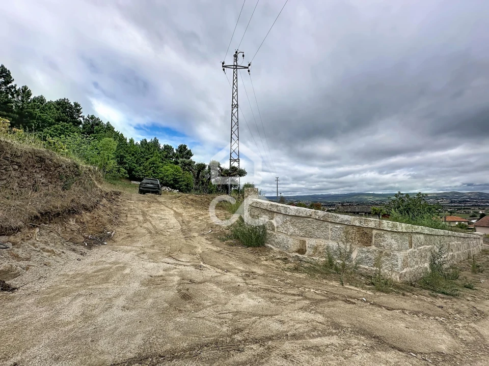 Terreno para Venda em Eiras, São Julião de Montenegro e Cela Foto 3