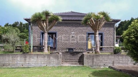 Moradia T3 para Venda em Santo Antonio da Serra