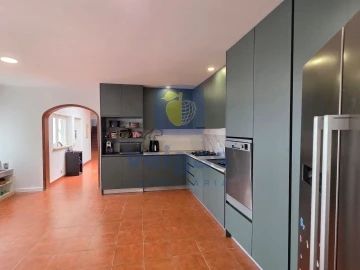 Moradia T5 para Venda em Usseira