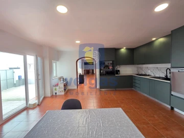 Moradia T5 para Venda em Usseira