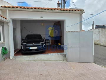 Moradia T5 para Venda em Usseira