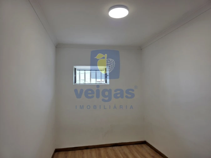 Moradia T5 para Venda em Usseira Foto 38