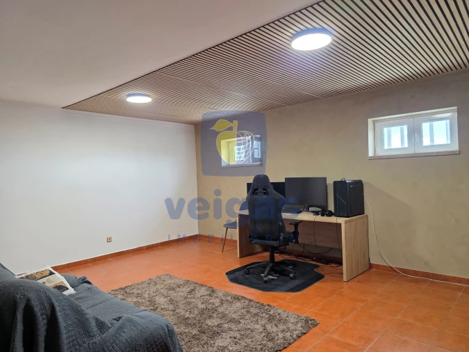 Moradia T5 para Venda em Usseira Foto 14