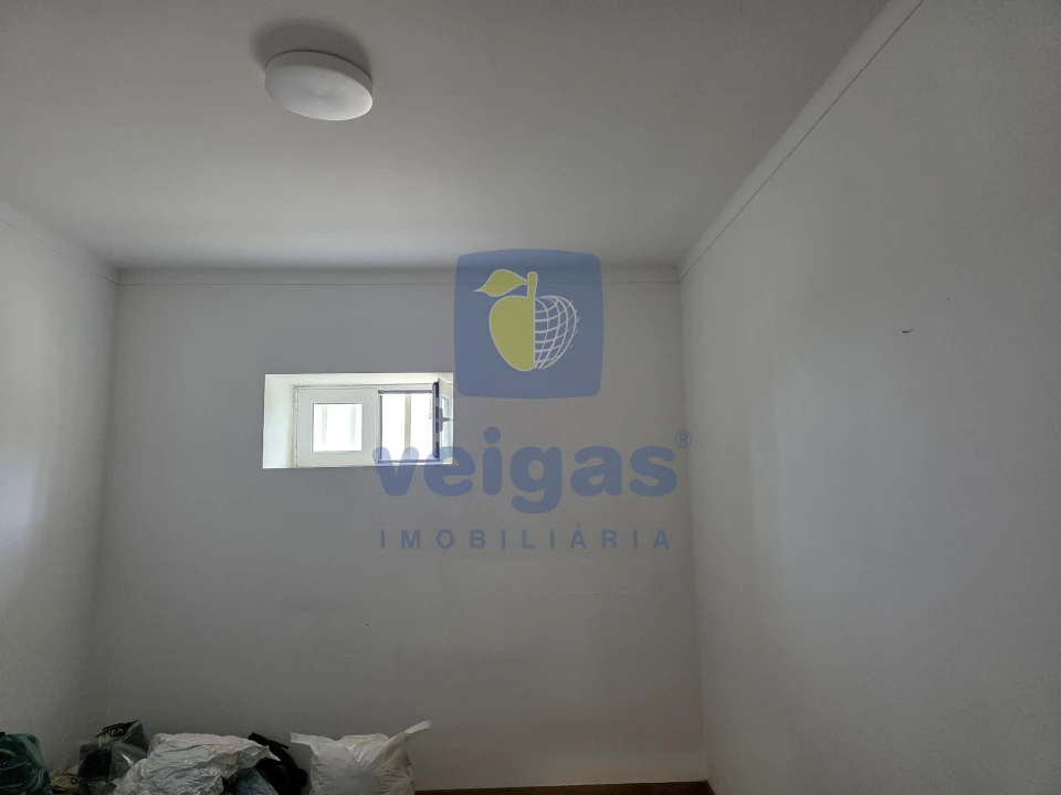 Moradia T5 para Venda em Usseira Foto 36