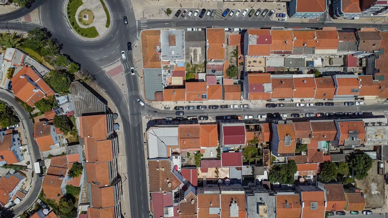 Apartamento T3 para Venda em Almada, Cova da Piedade, Pragal e Cacilhas Foto 57