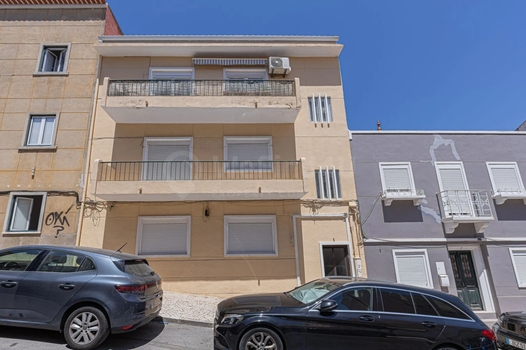 Apartamento T3 para Venda em Almada, Cova da Piedade, Pragal e Cacilhas Foto 53