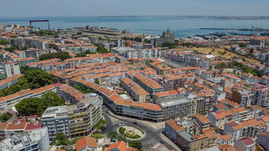 Apartamento T3 para Venda em Almada, Cova da Piedade, Pragal e Cacilhas Foto 59