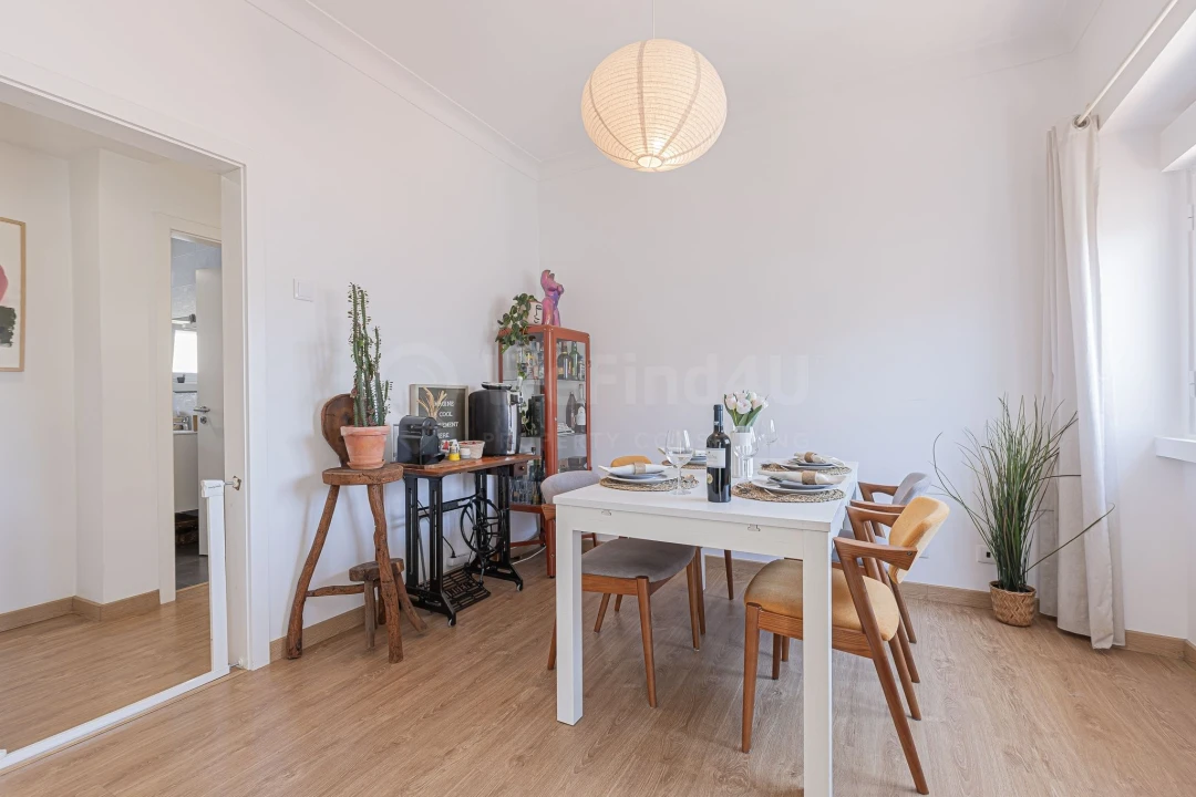 Apartamento T3 para Venda em Almada, Cova da Piedade, Pragal e Cacilhas Foto 8