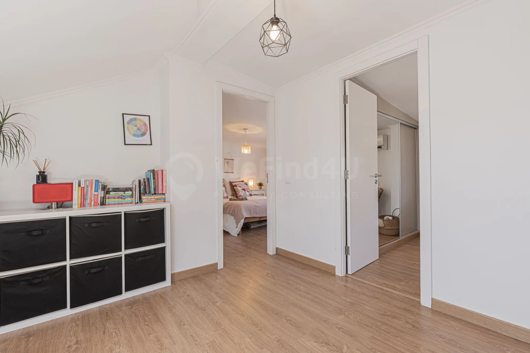 Apartamento T3 para Venda em Almada, Cova da Piedade, Pragal e Cacilhas Foto 39