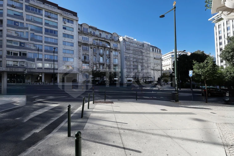 Apartamento T3 para Venda em Santo António Foto 53